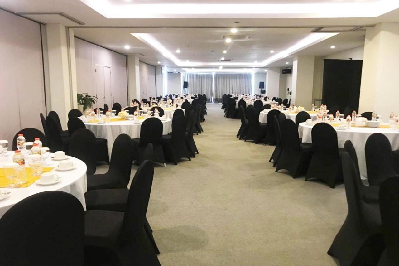 M Hotel Sorong Ngoại thất bức ảnh