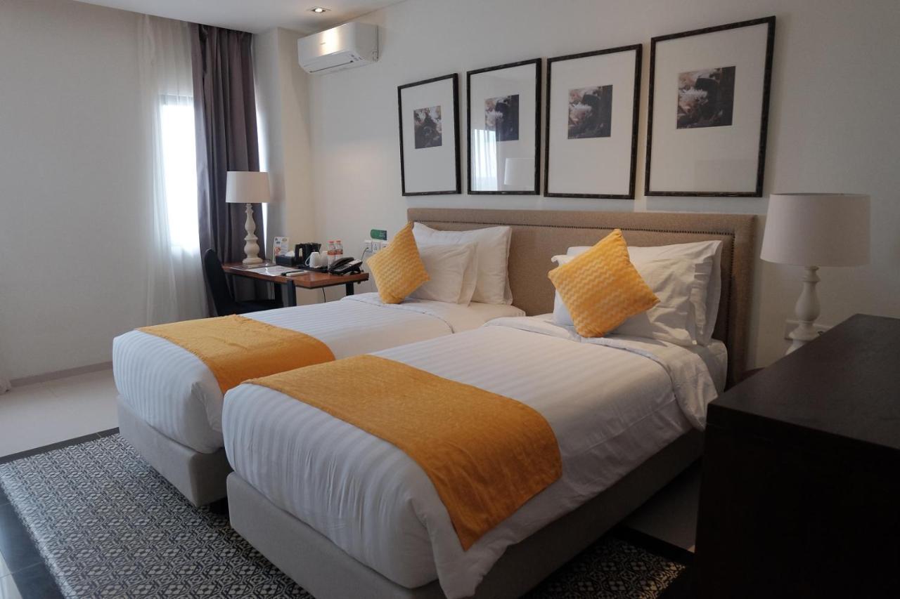 M Hotel Sorong Ngoại thất bức ảnh