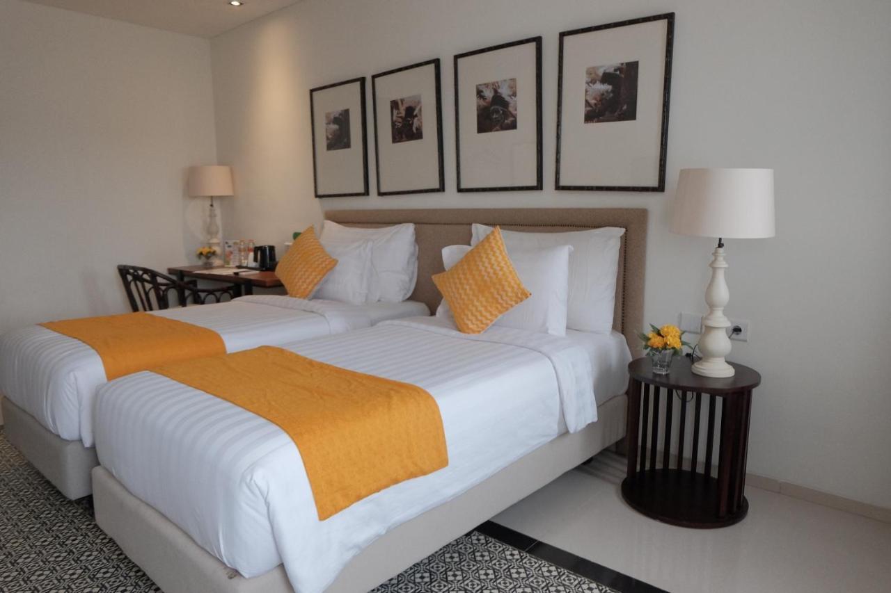 M Hotel Sorong Ngoại thất bức ảnh