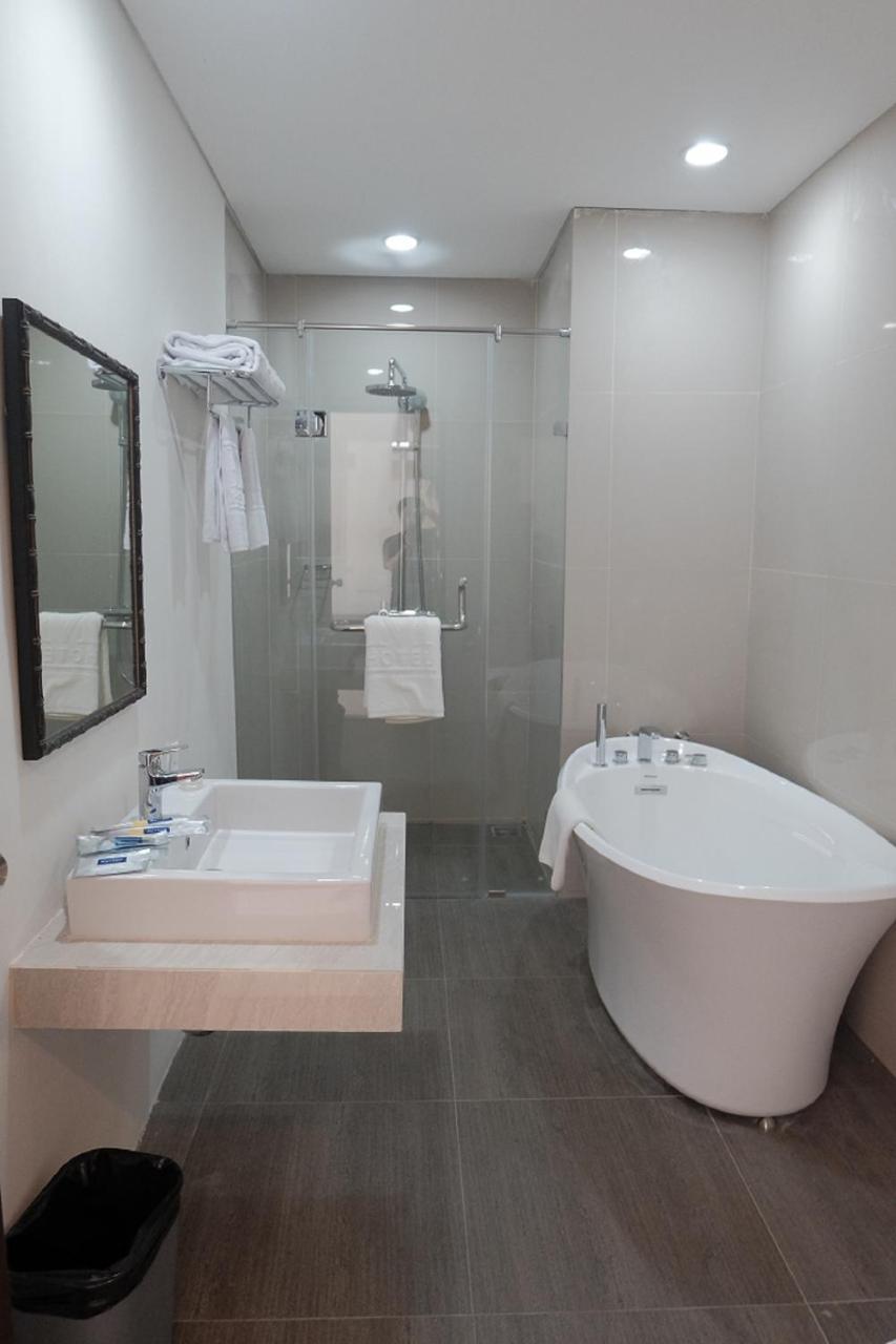 M Hotel Sorong Ngoại thất bức ảnh