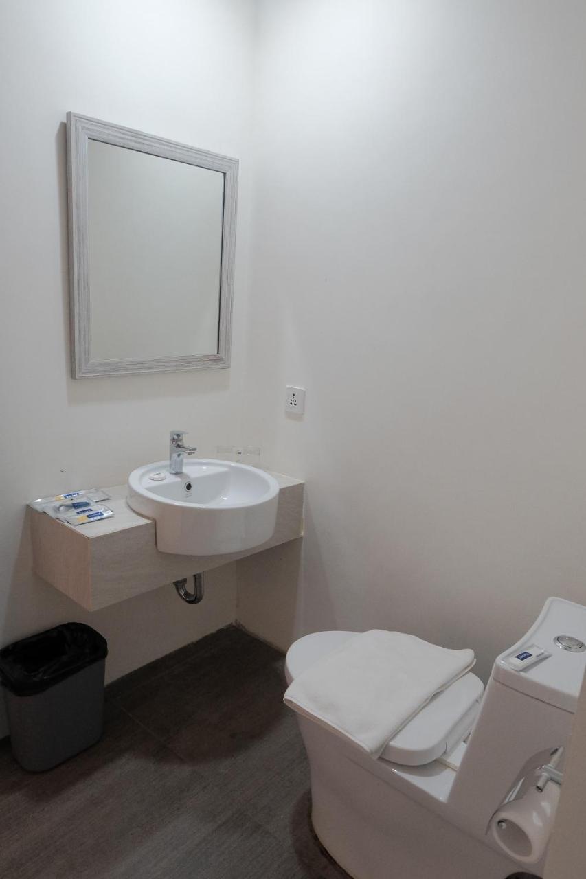 M Hotel Sorong Ngoại thất bức ảnh
