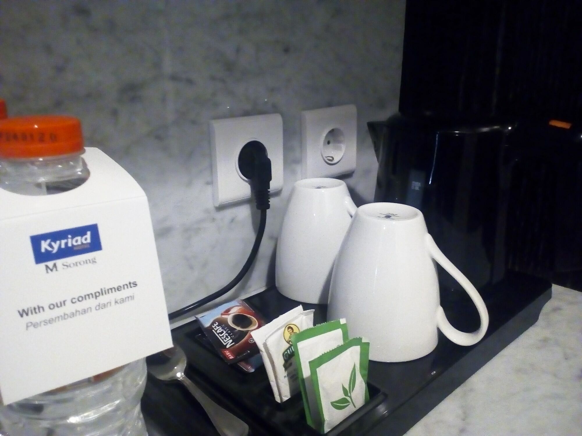 M Hotel Sorong Ngoại thất bức ảnh