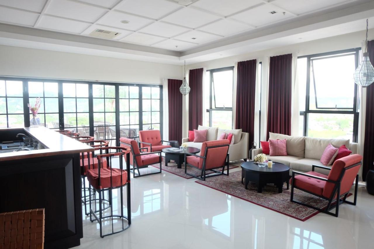 M Hotel Sorong Ngoại thất bức ảnh